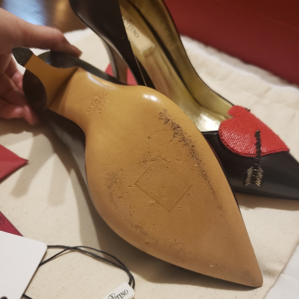 Shoes - Picture 6 of 8